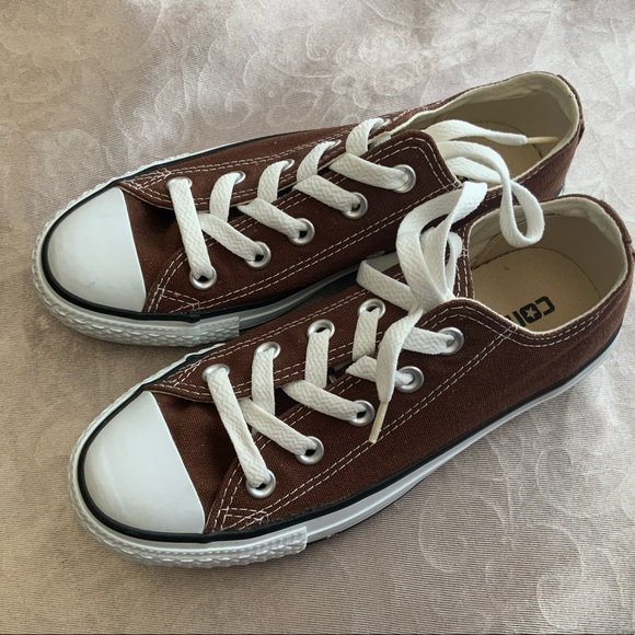 Brown Converse Size 3 Shoes - Picture 4 of 17